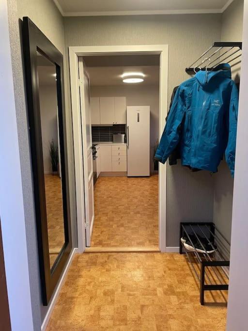 Leilighet I Rolig Gate Med Utsikt Og Gratis Parkering Tromsø Exterior foto